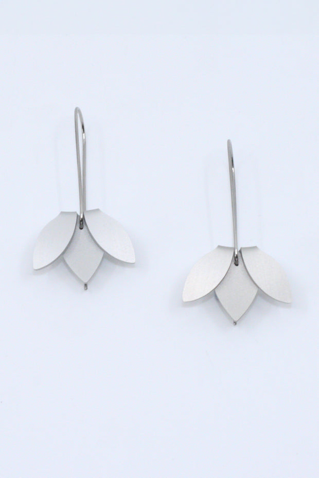 Fink Design Flip Point Earrings Silver
