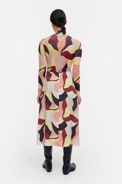 Marimekko Veduta Kamelia Wool Turtleneck – KIITOSlife
