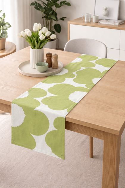 Unikko_table_runner_light_gree