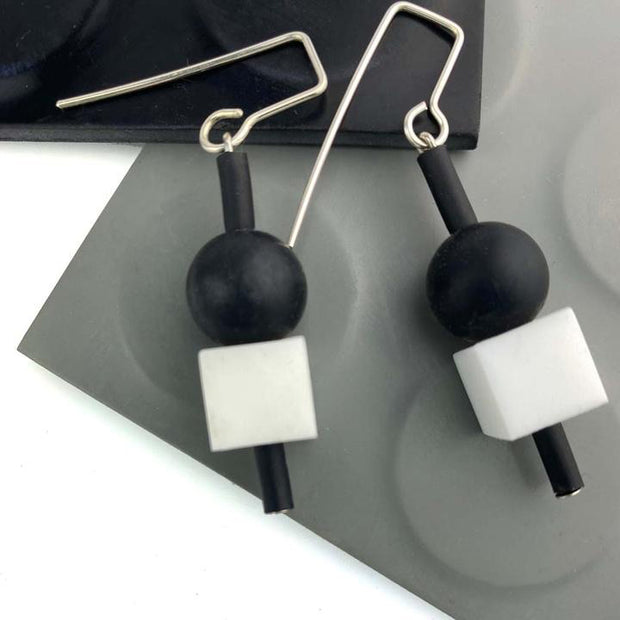 Frank Ideas Jello Earrings White/Black