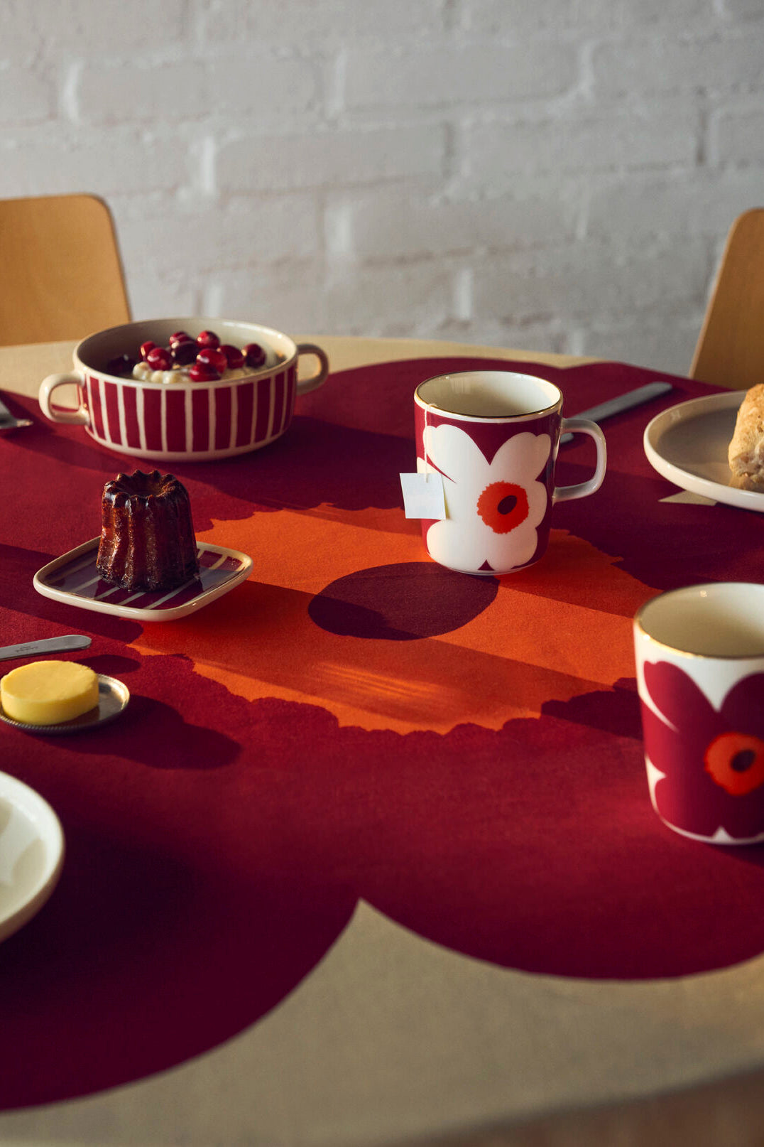 Marimekko Unikko Square Tablecloth – KIITOSlife