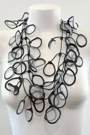 Annemieke Broenink Transparent Leaf Necklace Black/White