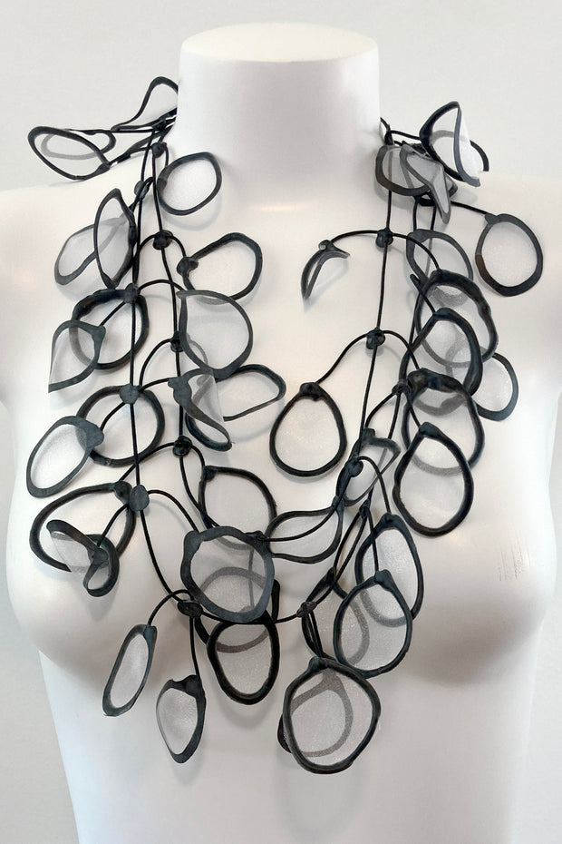 Annemieke Broenink Transparent Leaf Necklace Black/White