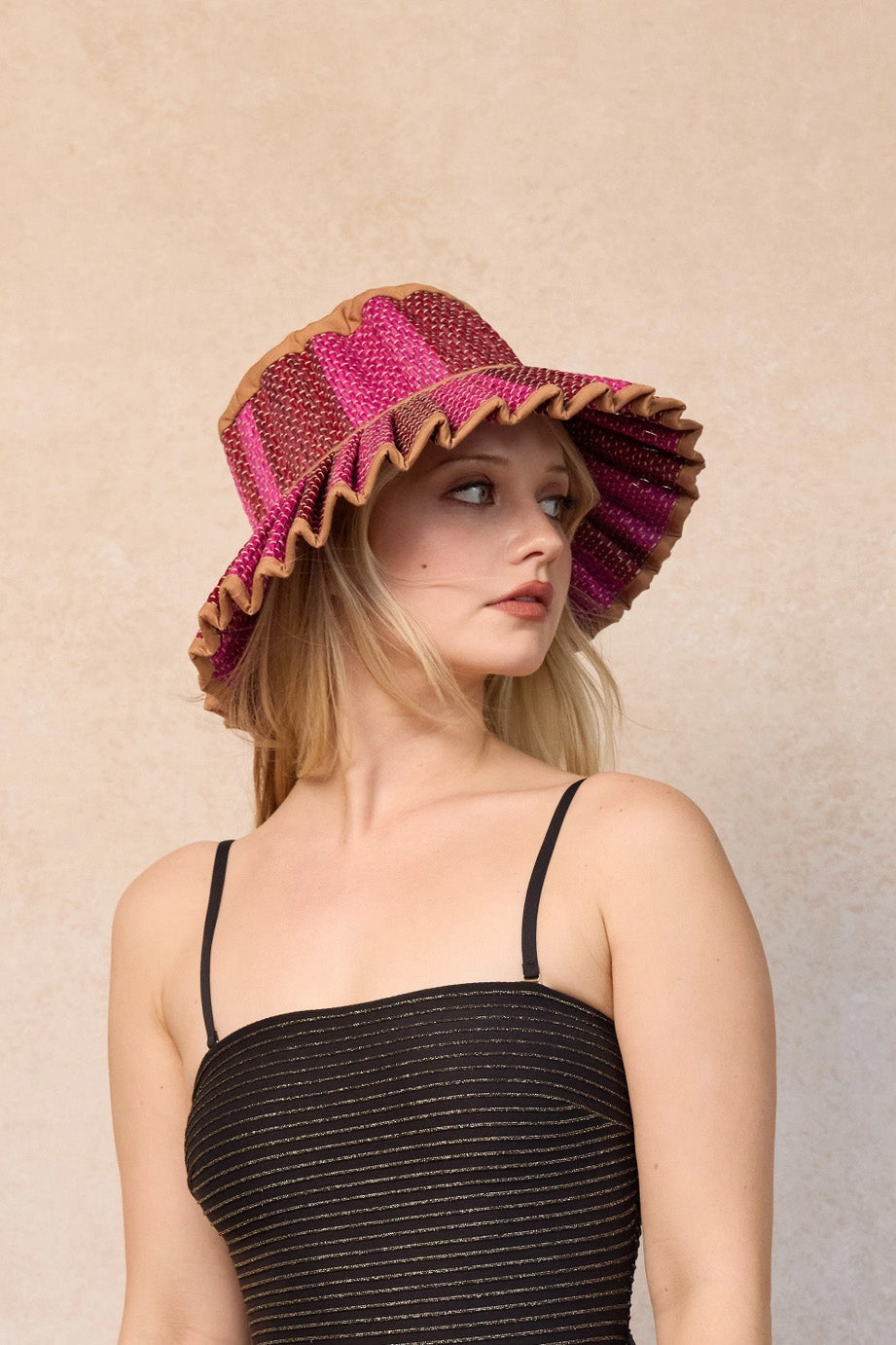 まろん。　3点　ドレステリアガーデ　伊勢丹ギャルソン　healthknit Lorna Murray x Kathy Hilton Ladies Island Maxi Capri Hat Love