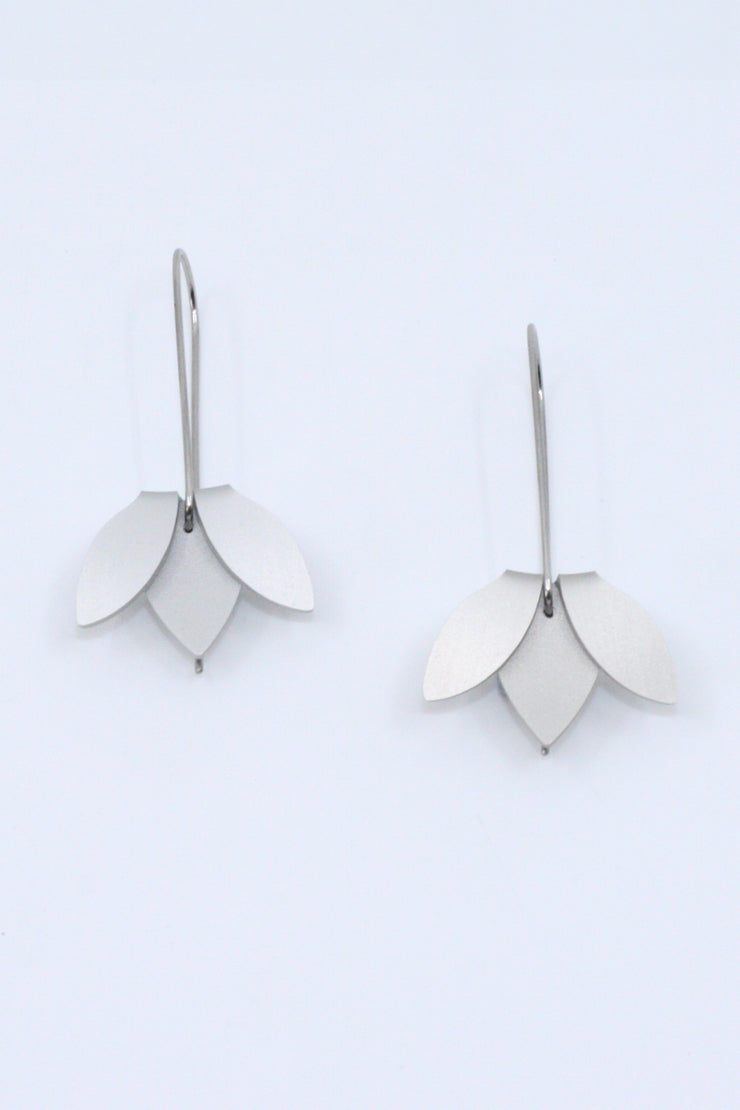 Fink Design Flip Point Earrings Silver