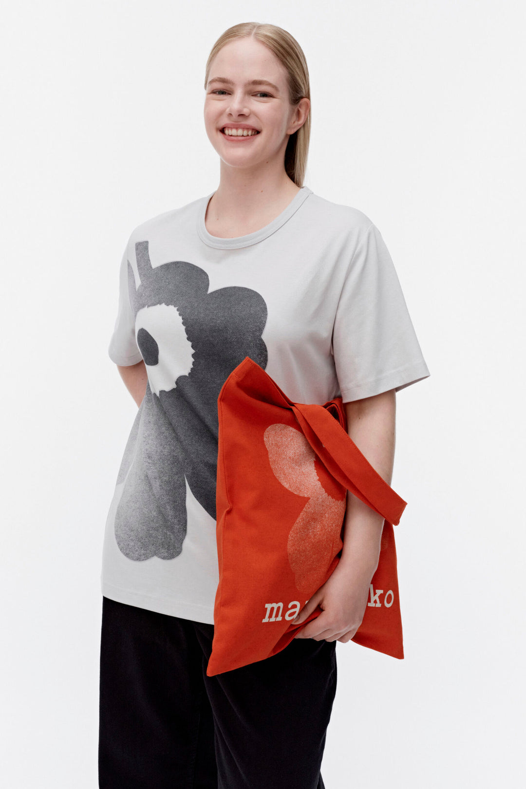 25SS■marimekko■Vankka Unikko Placement トートバッグ Marimekko Vankka Unikko Placement Tote Bag – KIITOSlife