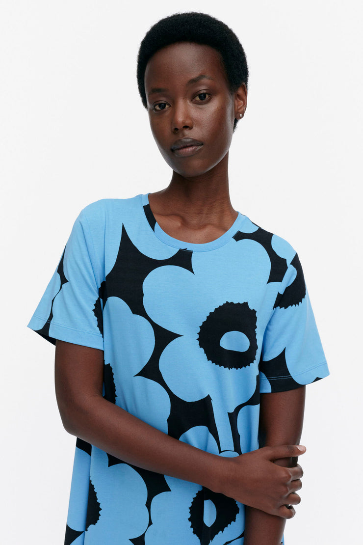 Marimekko Pisteinen Unikko Jersey Dress Blue/Black KIITOSlife Marimekko Pisteinen Unikko Jersey Dress Blue/Black KIITOSlife