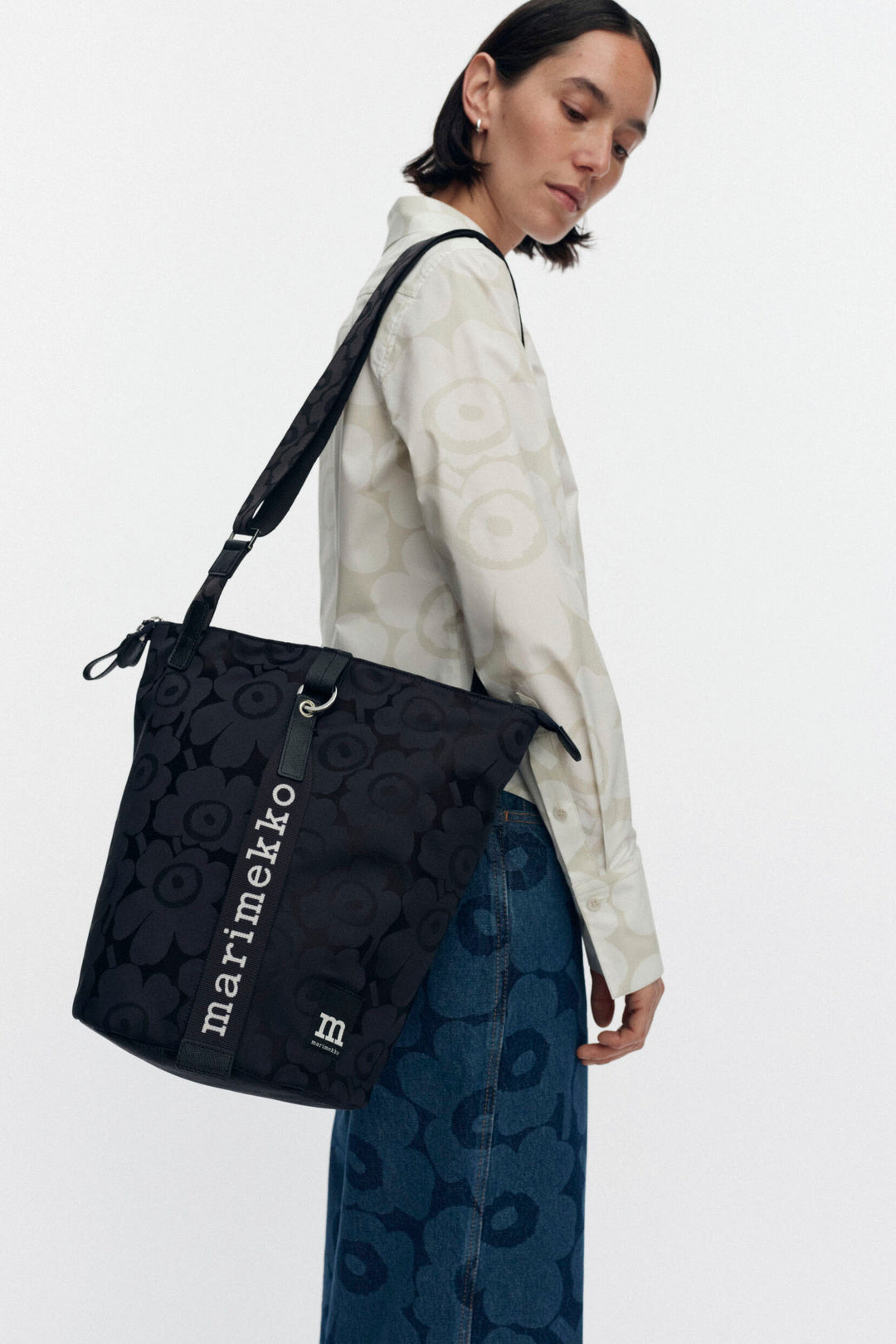 marimekko All Day Bucket Unikko バッグ Marimekko All Day Bucket Unikko Bag Navy – KIITOSlife
