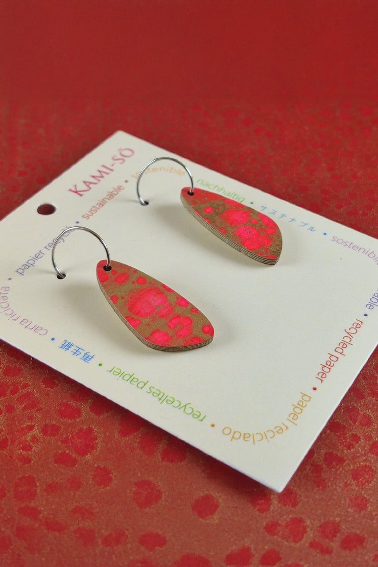Kami-so Oval Recycled Paper Earrings - Red & Gold Crackle