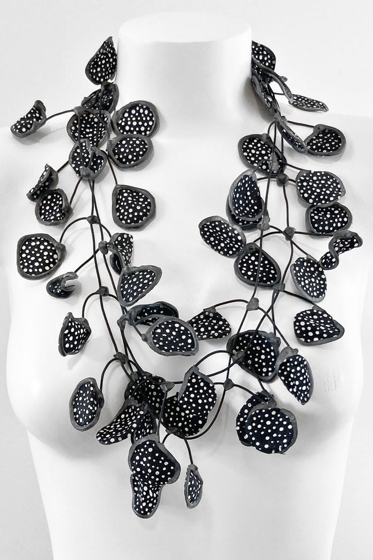 Annemieke Broenink Batiq Necklace Black