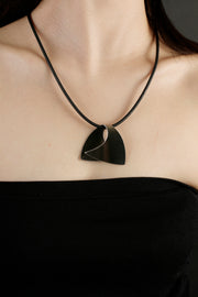 Fink Design Leaf Necklace Black