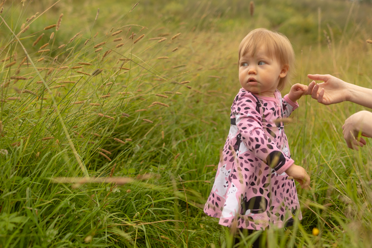 PaaPii Organic Jersey Baby Onesie Dress Hide & Seek Light Pink