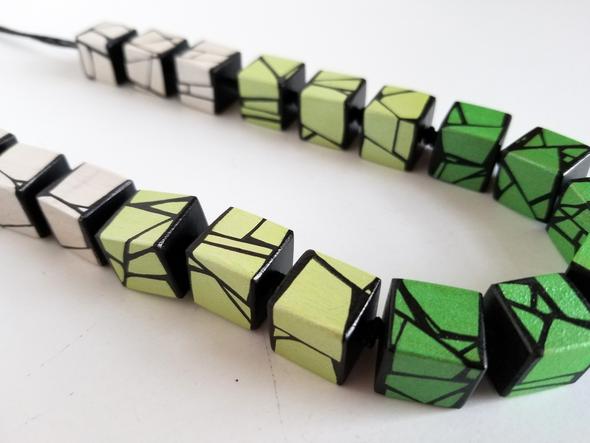 HUE + WOOD SHADES OF GREEN NECKLACE