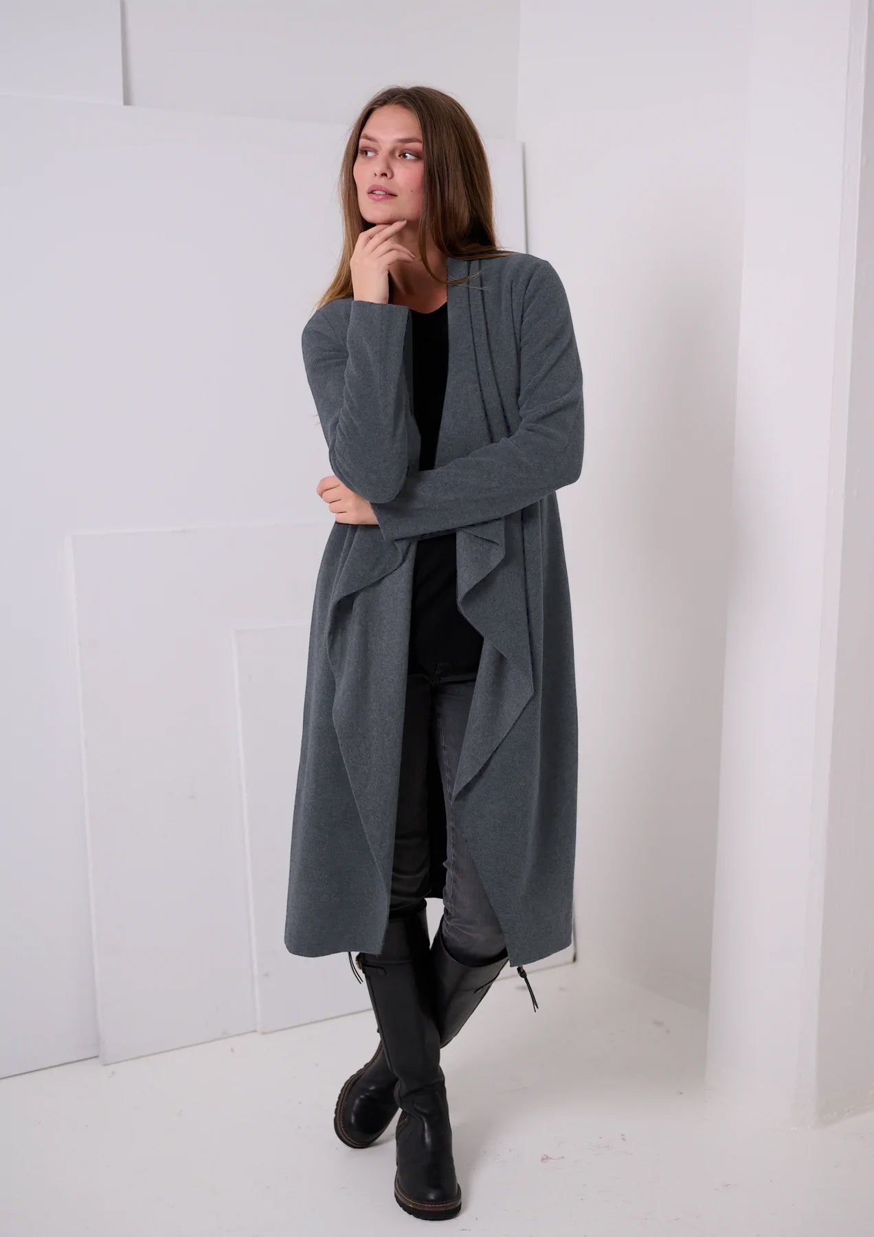 7131CardiganGreymodel_1800x180