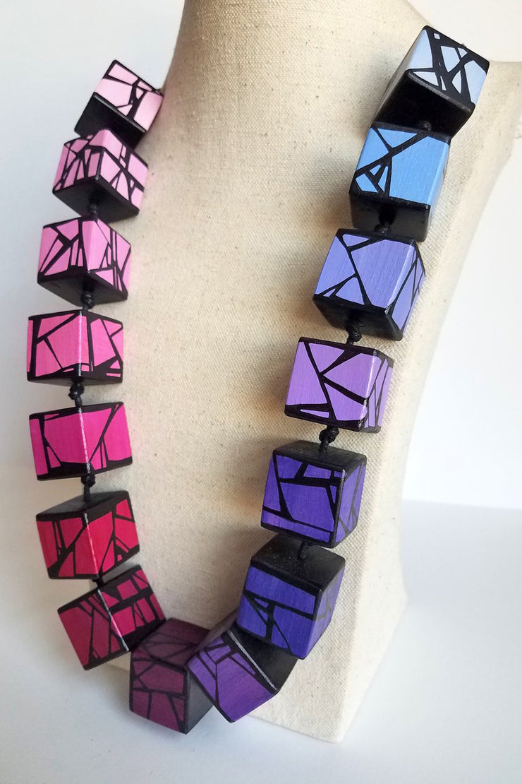 HUE + WOOD MIX PINK/BLUE NECKLACE