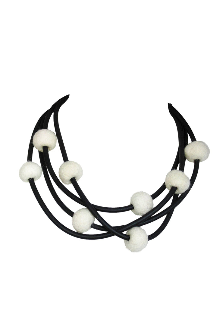 Frank Ideas 8 Felt Beads Necklace Cream